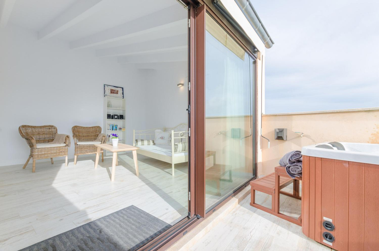 Others 3, ES RECO, Baleares