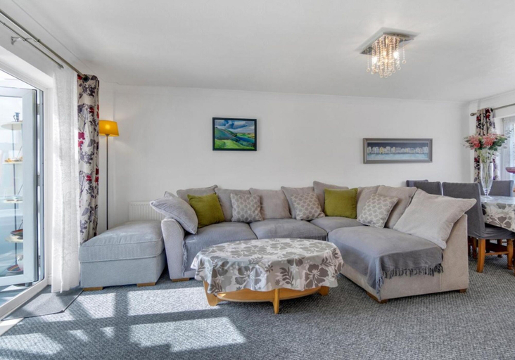 Others 5, Valley Rise By My Getaways Free Parking, West Sussex