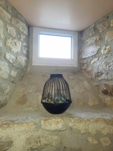 Others 5, Auberge de la vallee de la douve, Manche