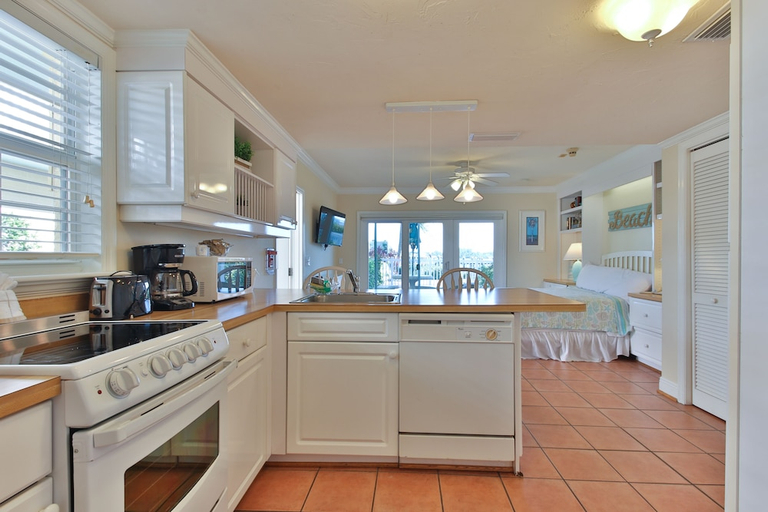 Others 5, Tortuga Inn Beach Resort, Manatee