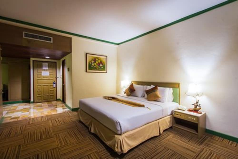 Bedroom 2, Star Convention Hotel, Muang Rayong