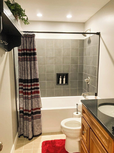 Bathroom 4, Glenn Meadow Bed and Breakfast, Allegan