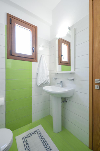Bathroom 3, Margaritis Apartments 2, South Aegean