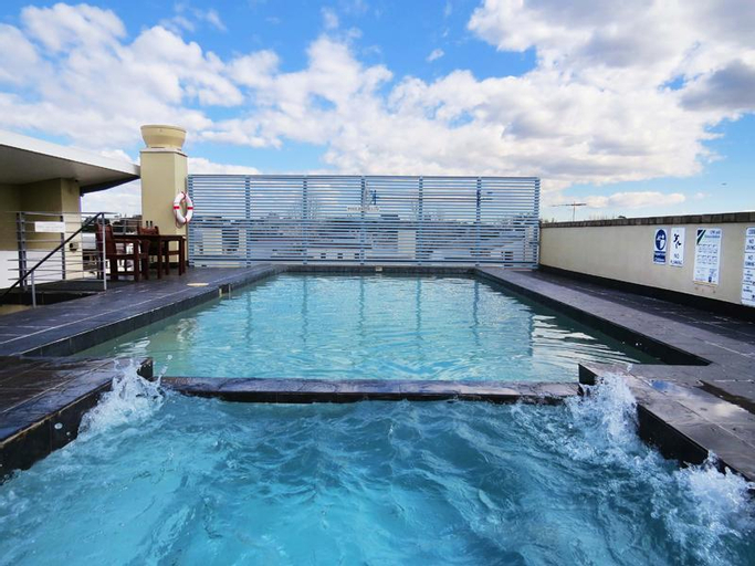 Swimming Pool 13