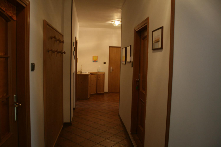 Others 3, le stanze di Saraswati, Bolzano
