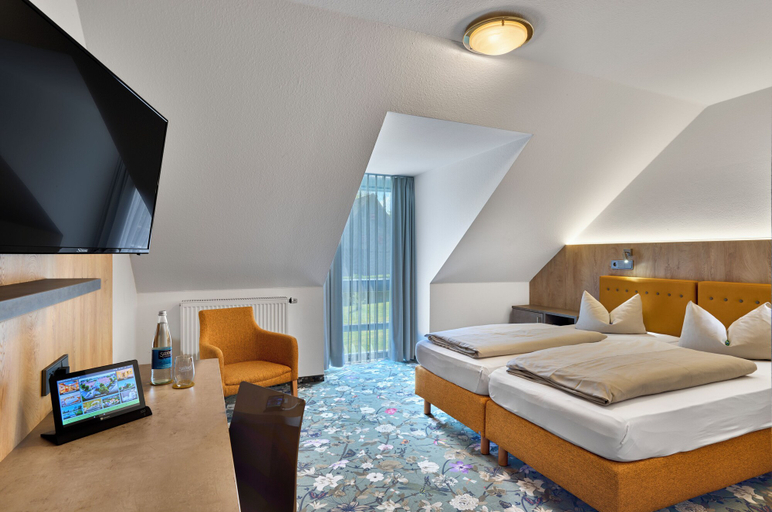 Bedroom 4, Landhotel Seerose, Fürth