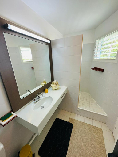 Bathroom 4, Studio Relax Manganao, Proche de la plage et accès a la piscine, Saint-François