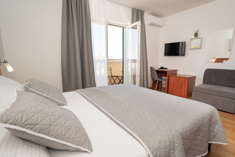 Bedroom 4, Pansion Villa Bok, Novalja