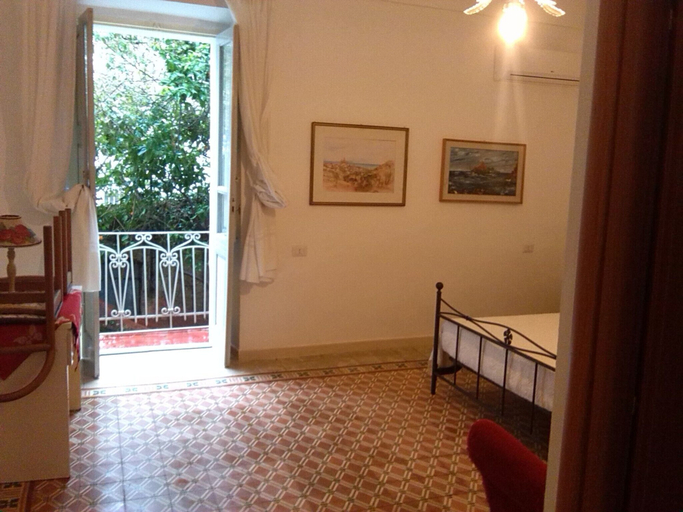 Bedroom 2, ec B&B La Bicocca IUN S1733, Sassari