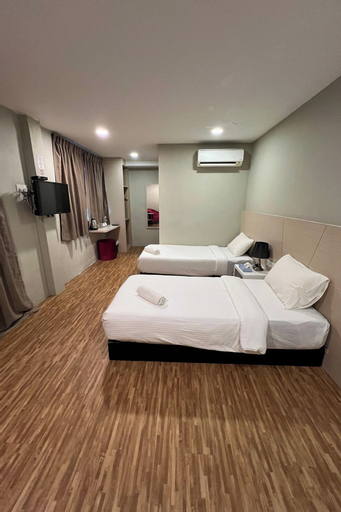 Bedroom 24