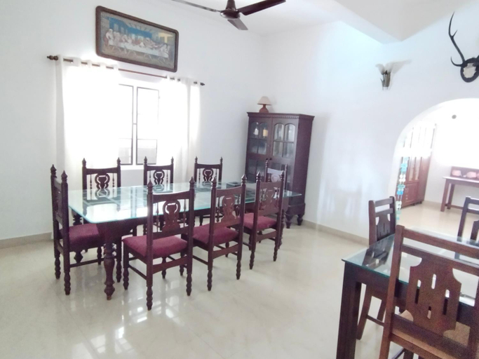 Others 4, The Reds Heritage, Ernakulam