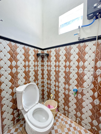 Bathroom, Teras Senja Sikunir, Wonosobo