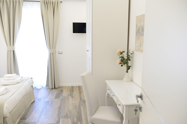 Bedroom 3, Domus Dams B&B, Matera