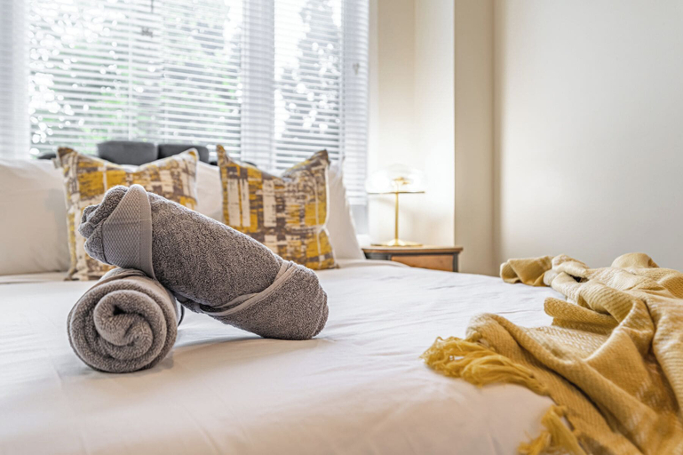 Bedroom 2, Cozy 1 Bedroom Townhouse, Peel