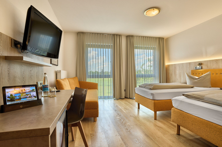 Bedroom 2, Landhotel Seerose, Fürth