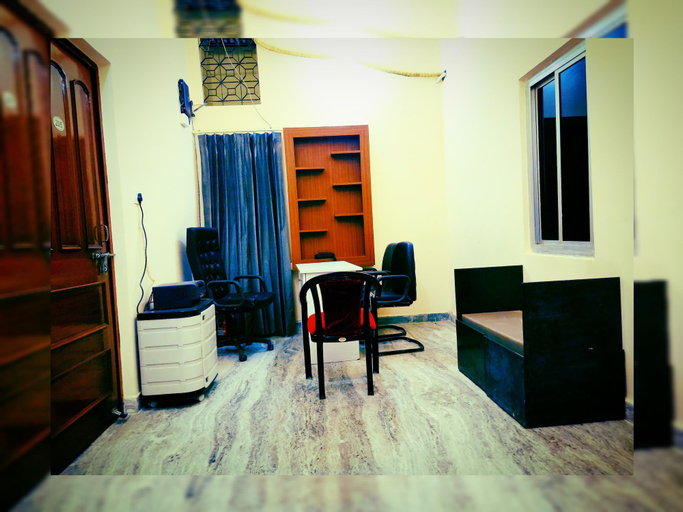 Others 3, Kashyaam Inn, Varanasi