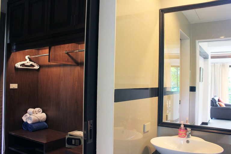 Bathroom 4, Leelawadee Garden Resort, Mueang Krabi