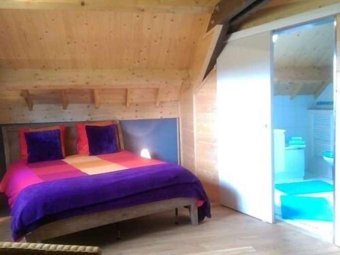 Bedroom 4, Le Chalet Champenois, Marne