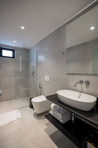 Bathroom 4, Arrei Hotel, Sarandës