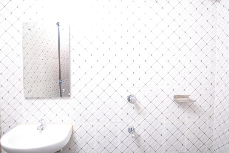 Bathroom 1, ACE SUITES, Ernakulam