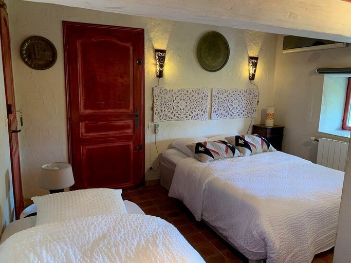Bedroom 2, La Marelle, Côte-d'Or