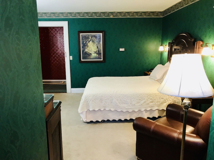 Bedroom 2, Kingsley Inn, Lee