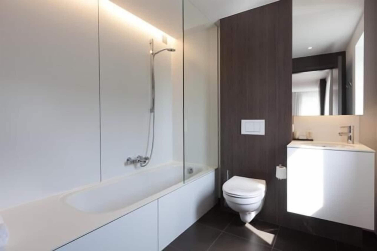 Bathroom 4, Hotel La Passerelle, Luxembourg