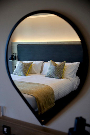 Bedroom 2, Ty Milford Waterfront, Pembrokeshire