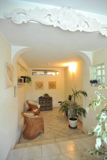 Public Area 2, Riviera Blu, Pisa