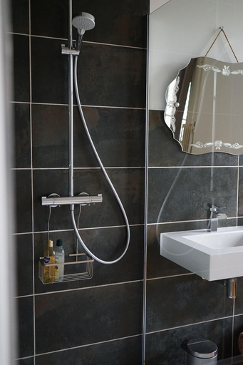 Bathroom 4, La Villa Giature, Manche