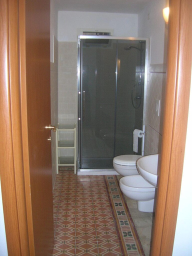 Bathroom 5, ec B&B La Bicocca IUN S1733, Sassari
