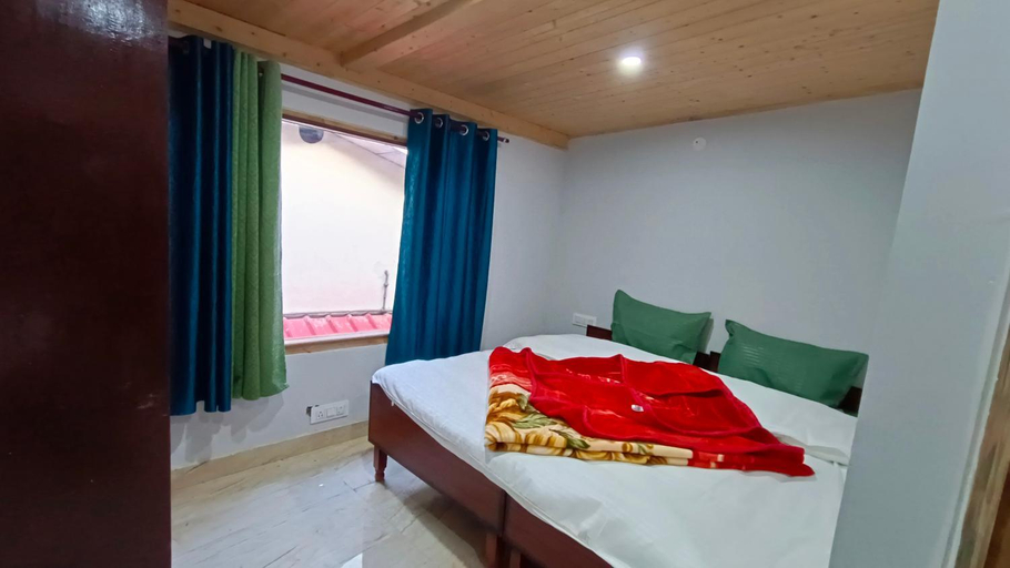 Bedroom 1, The Hostelers Homestay - Near ISBT, Bypass, Advance Study and HPU Simla, Shimla