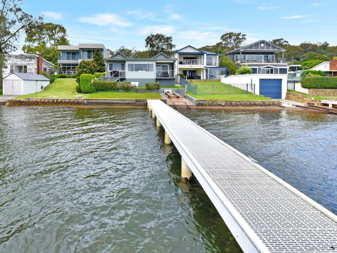 Sport & Beauty, Coal Point Absolute Waterfront, Lake Macquarie - West