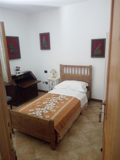 Bedroom 3, Bed and Breakfast il Giardino, Bologna