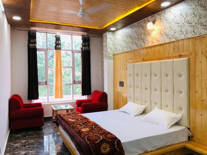 4, Edenroc.khajjiar, Chamba