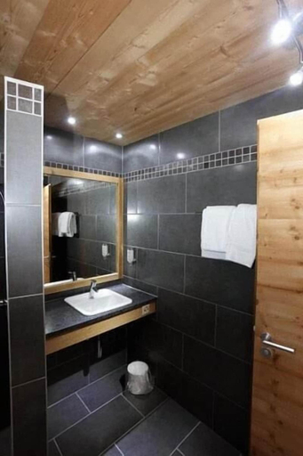 Bathroom 3, Helvetia Hôtel Résidence, Monthey