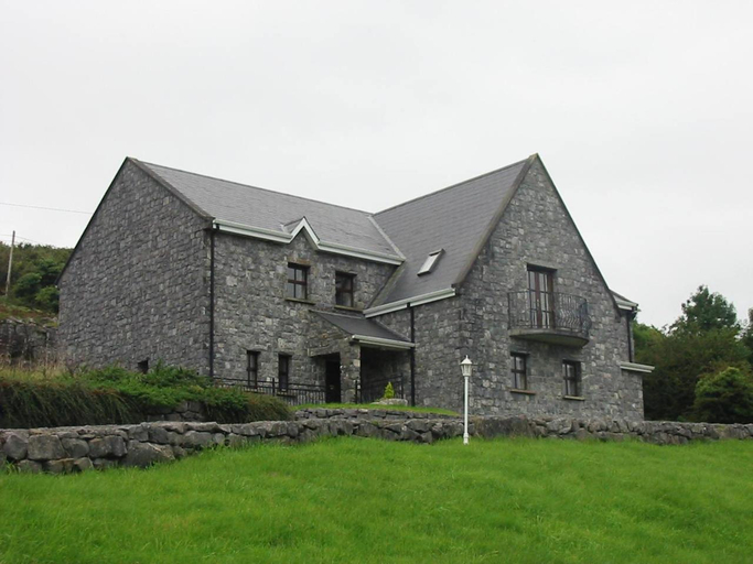 Others 2, Clare's Rock Hostel Budget B&B