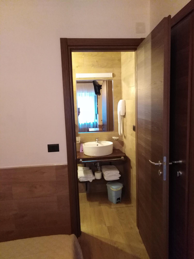 Bathroom 4, Hotel Ai 4 Camosci, L'Aquila