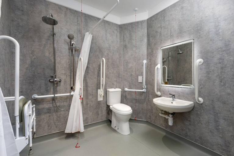 Bathroom 4, Smith Place Hotel, Edinburgh