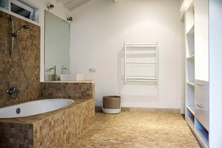 Bathroom 4, Villa Jasper at Berawa Beach, Badung