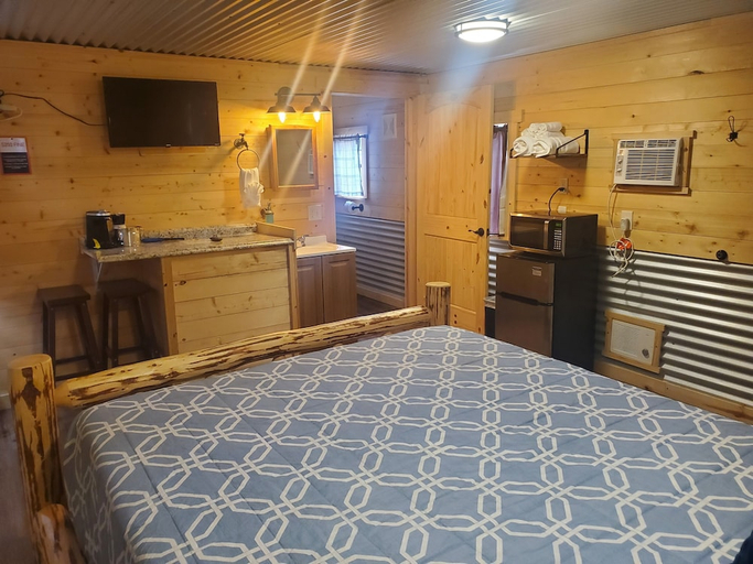 Bedroom 2, Glacier Acres Guest Ranch, Flathead