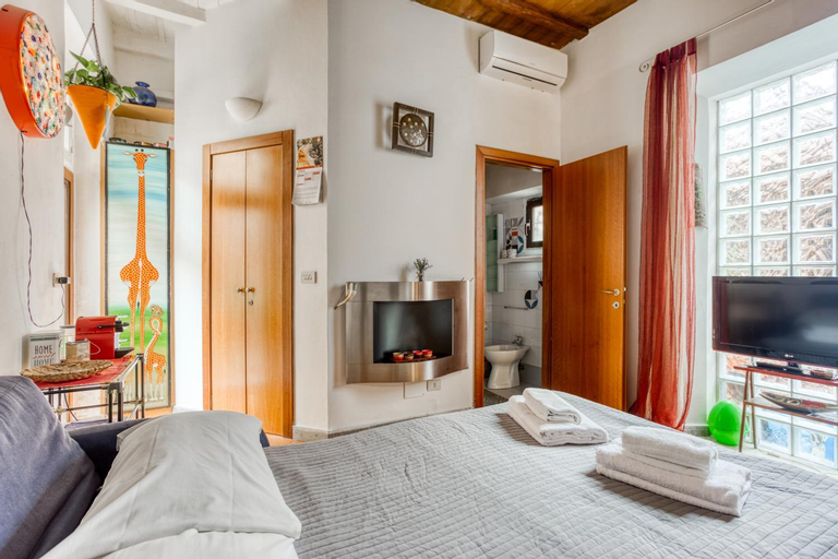 Bedroom 2, SANTA MARIA MAGGIORE Apartment, Rome