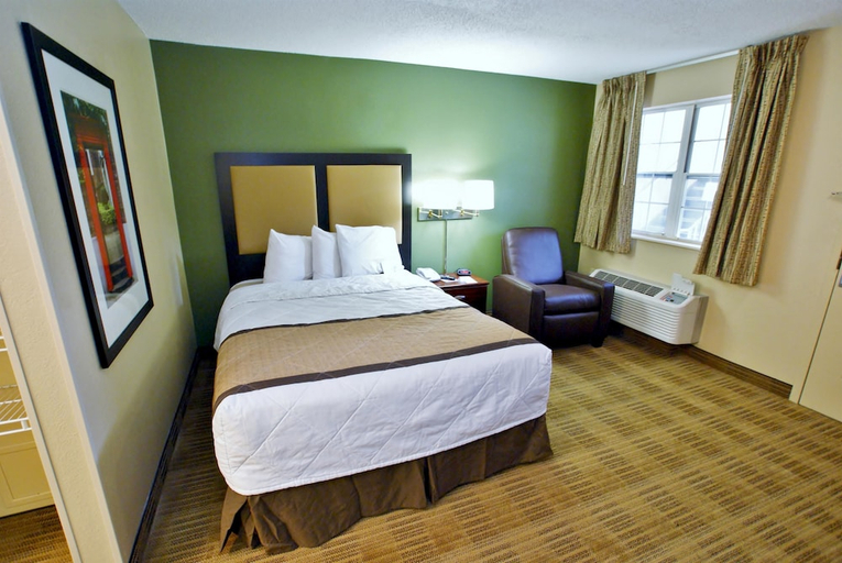 Bedroom 2, Studio6 Columbus, GA Columbus Airport, Muscogee