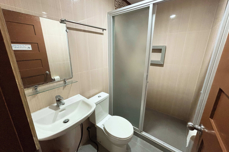 Bathroom 3, Sea Jewel Hotel Puerto Galera powered by Cocotel, Puerto Galera