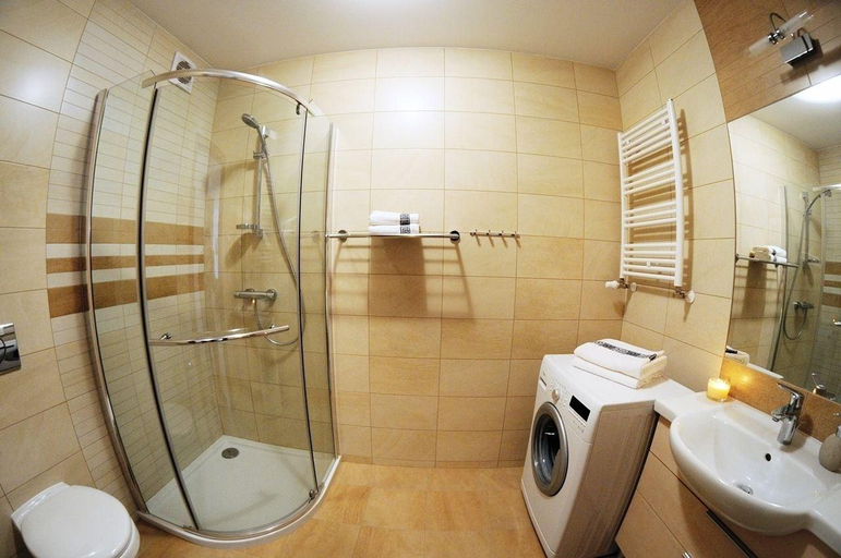 Bathroom 4, BalticOn Polanki, Kołobrzeg