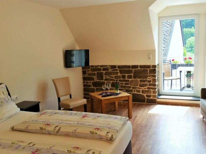 Bedroom 4, Landgasthof Winzerscheune, Cochem-Zell