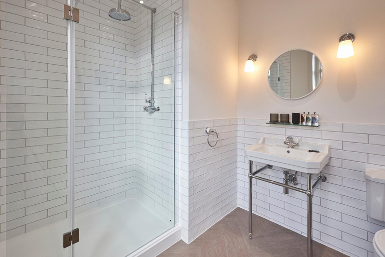 Bathroom, Arlington House Hotel - Self Check-In Suites, Northumberland
