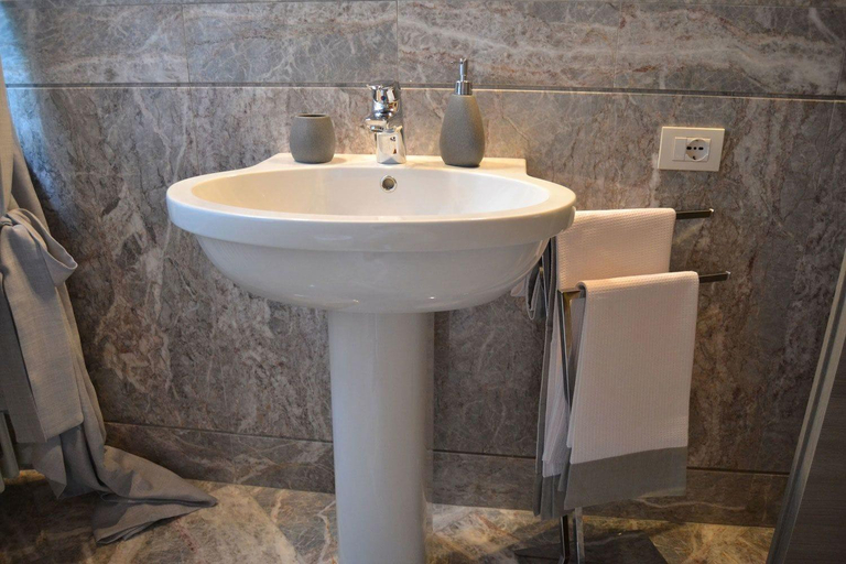 Bathroom 5, B&B Dimora delle Donnole, Bergamo