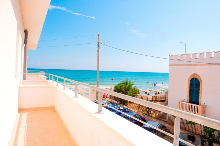 Others 5, B&B A Un Passo dal Mare, Brindisi