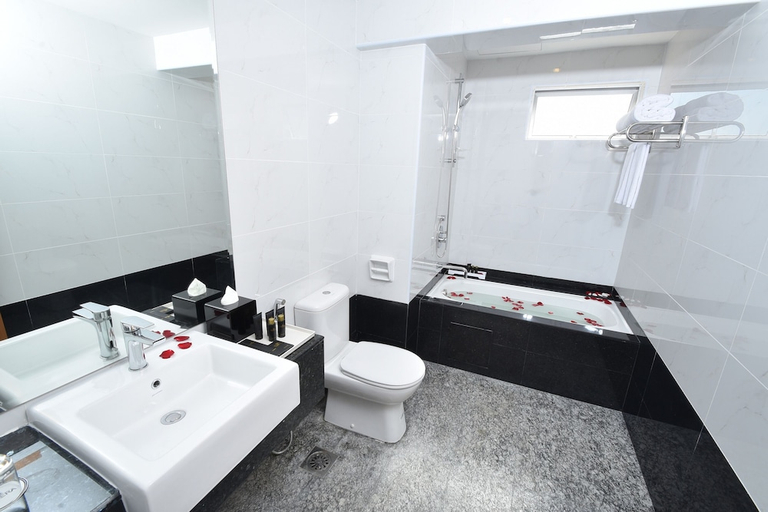 Bathroom 4, Hotel Tenera Bandar Baru Bangi, Hulu Langat